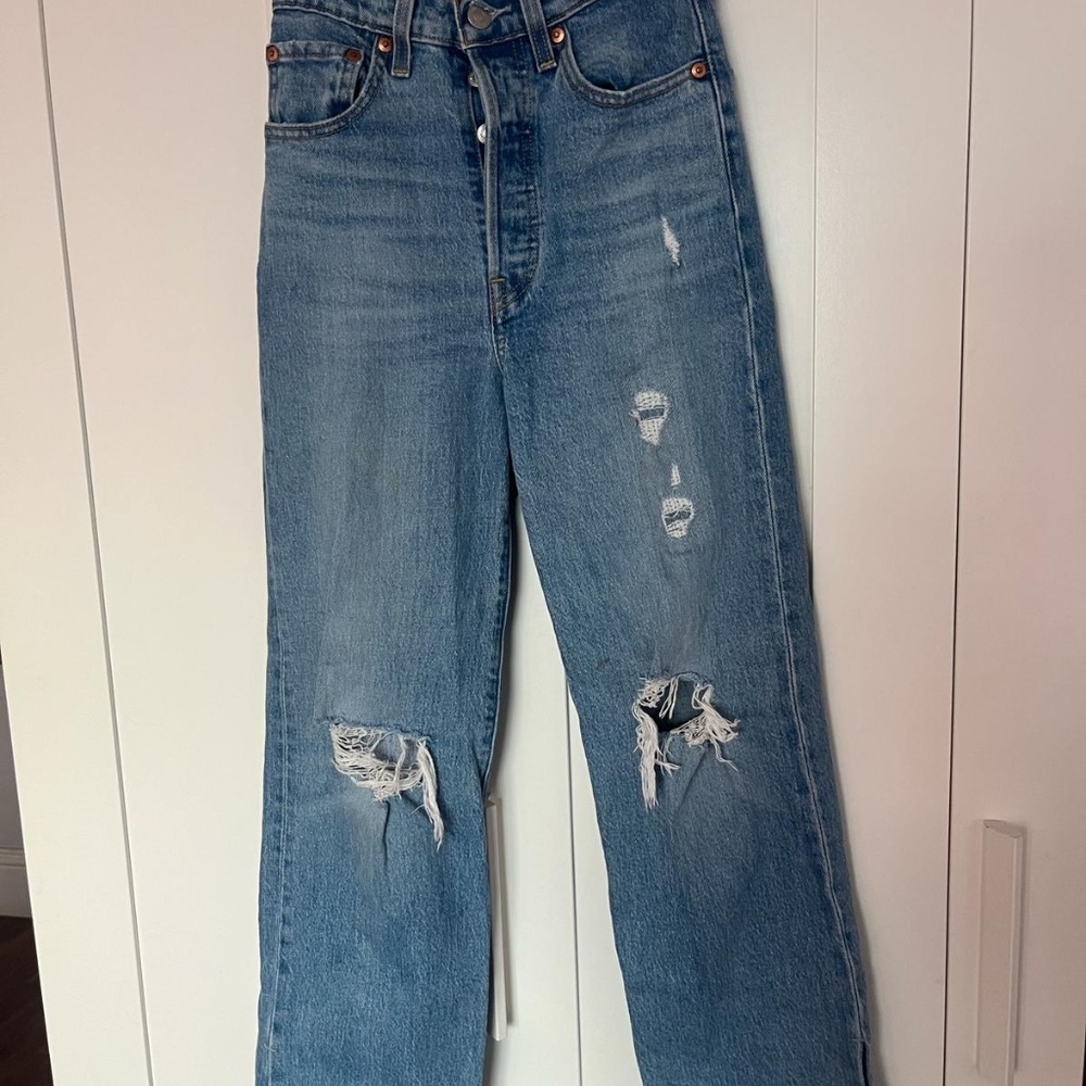 Jean - Picture 3 of 5